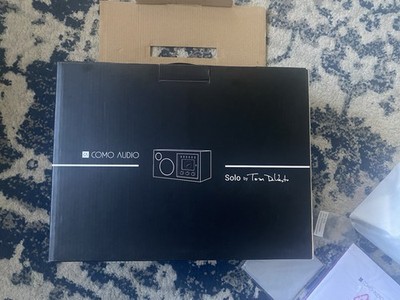 Como Audio Solo Wireless Cabinet Speaker by Tom DeVesto, Piano Black