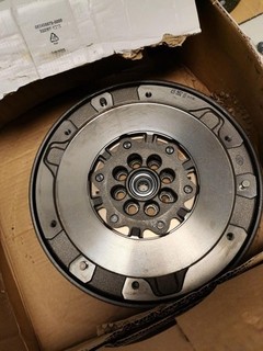 Luk 600 0234 00 Kupplungssatz DMF für BMW 1er E81 09/12