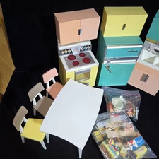 1960s Vintage Barbie Dream Kitchen Deluxe Reading Co USA Not Complete untested 