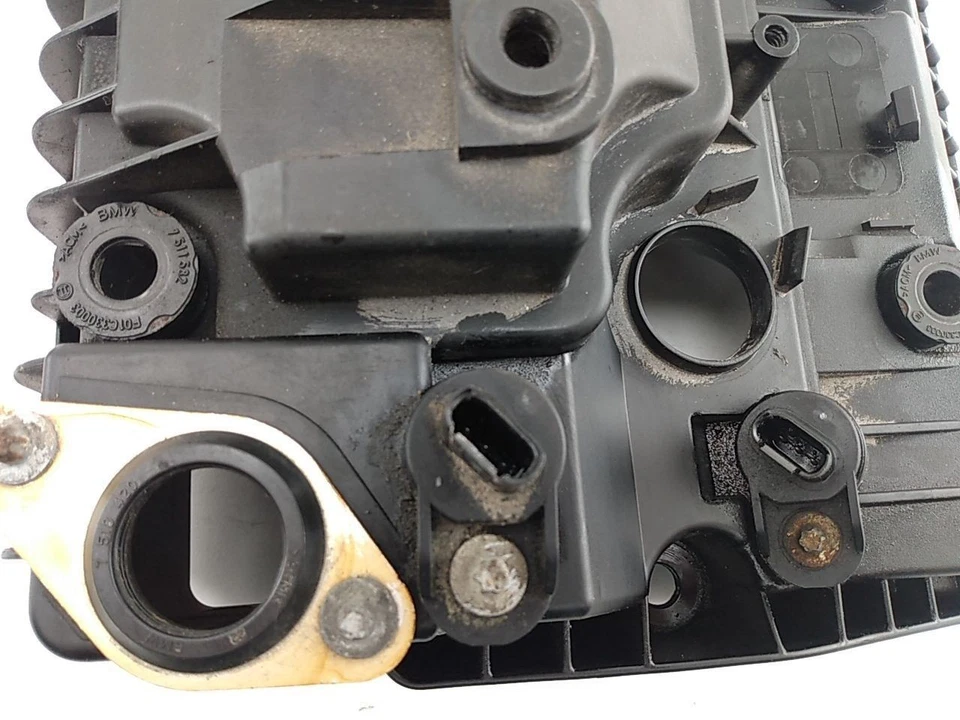 Par de cubiertas de válvula de motor izquierda y derecha BMW 650i E63 E64 4,8 L V8 para 2006-2010 Foto 4 de 4