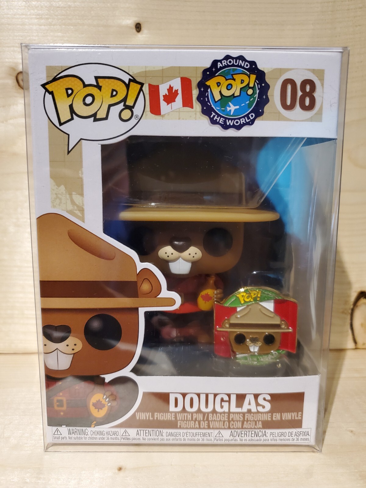 En Oferta Funko Pop! Around The World (Canada) - Douglas - #08 (Exclusive) +Protector