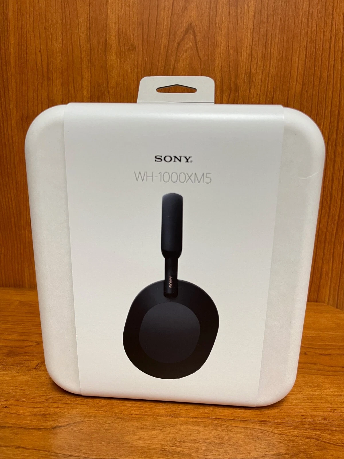 Sony WH-1000XM5 Noise-Canceling Wireless Over-Ear Headphones (Black), BRAND NEW - Picture 1 of 3