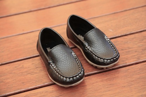 rubber sole smart shoes