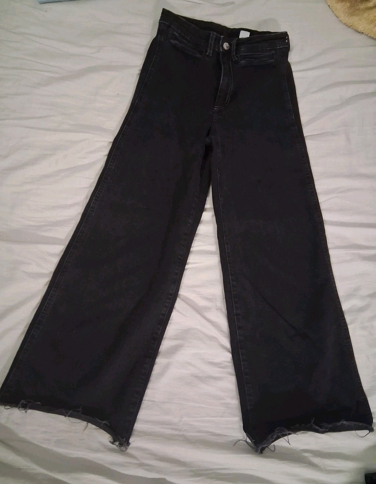 H&M Denim Women’s Black High Waist Culotte Jeans Raw Hem Size 4 Wide Leg