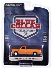 Greenlight 1/64 *Blue Collar* 1982 DODGE RAM D250 Pick Up Diecast