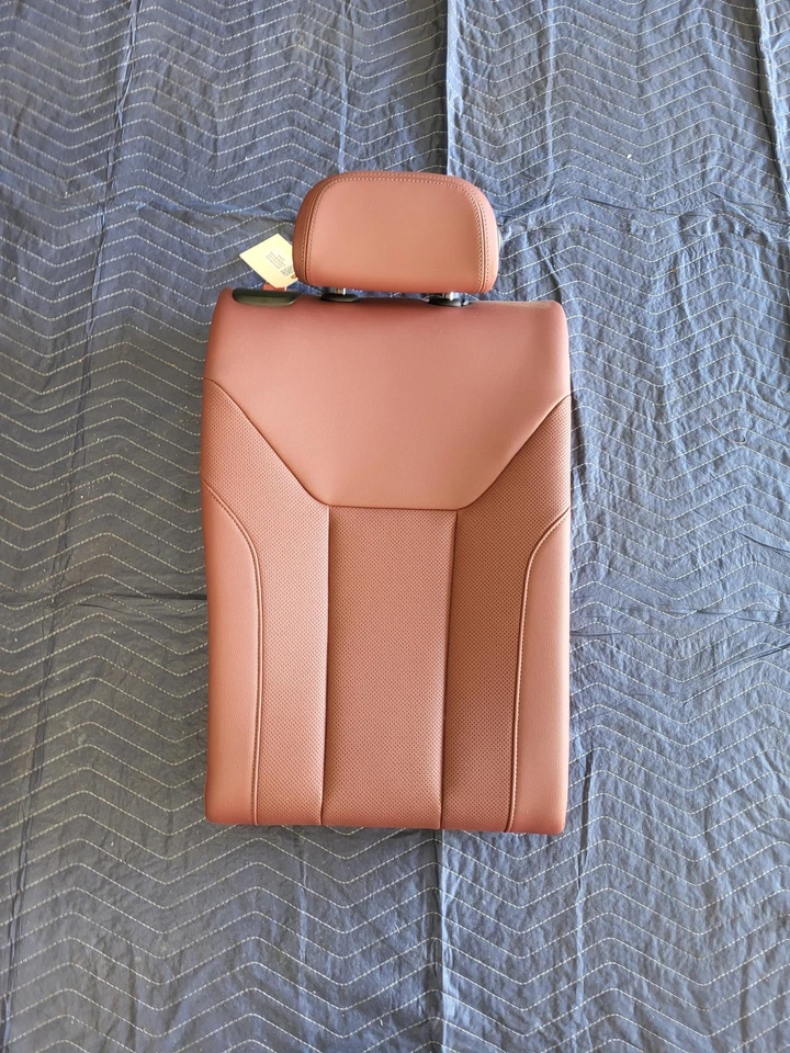 Б/у оригинальное верхнее правое заднее сиденье BMW 2-го ряда для 2022-2024 430i xDrive Gran Coupe - Изображение 2 из 4