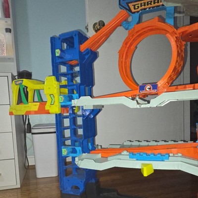 Hot Wheels Ultimate Garage Dragon Track Play Set 1:64 Scale Plastic