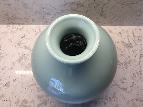 1992 Haeger Vase 127 9" tall x 8" diameter - Picture 4 of 6