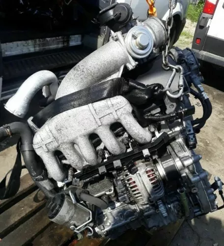Motor Volkswagen 2.5 TDI AXE T5 Multiva Transporter aprox. 63000 km completo - Imagen 1 de 3