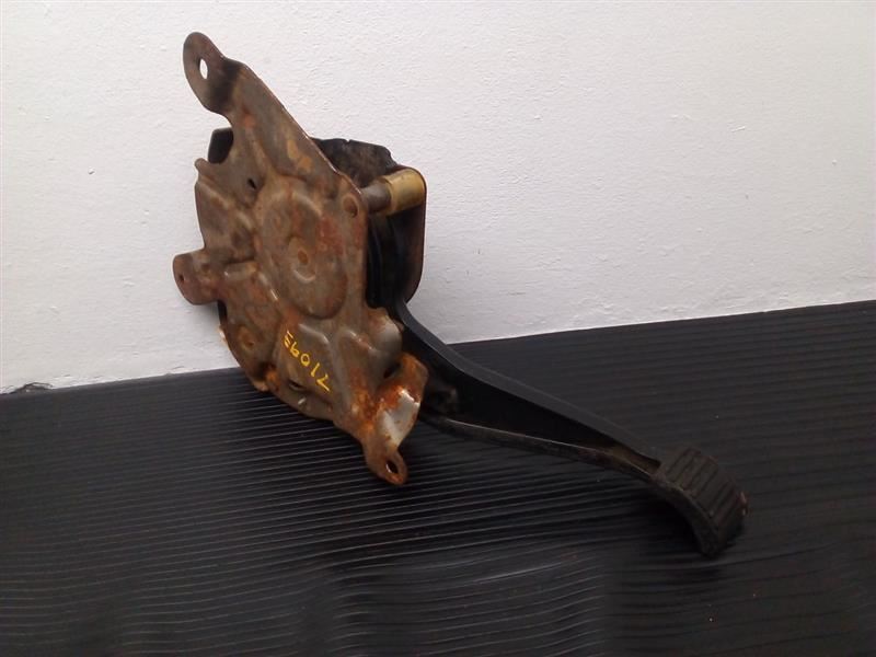 0107 Chevrolet Silverado 25003500 Parking Brake Pedal Assembly OEM