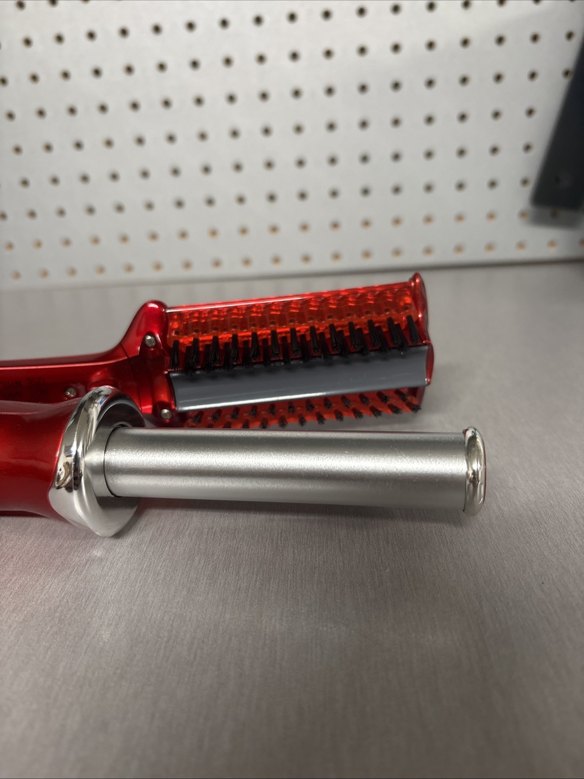 InStyler Rotating Iron Red Curling/Straightening IS1001.1-19 w/ DVD