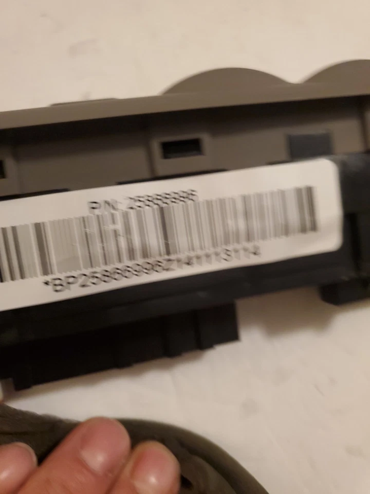 GMC Envoy 2006 2009 interruptor de ventana principal del conductor delantero izquierdo OEM 25866996 Foto 4 de 4