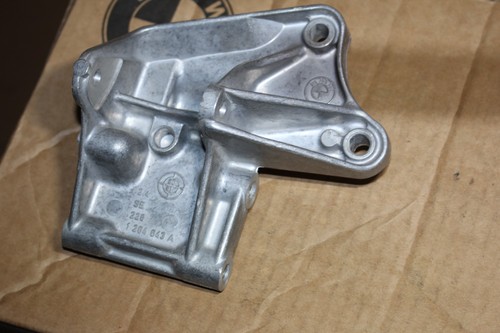 GENUINE BMW E21 E30 E12E28 Z1 M20 ENGINE ALTERNATOR SUPPORTING BRACKET NEW OEM - Picture 2 of 6