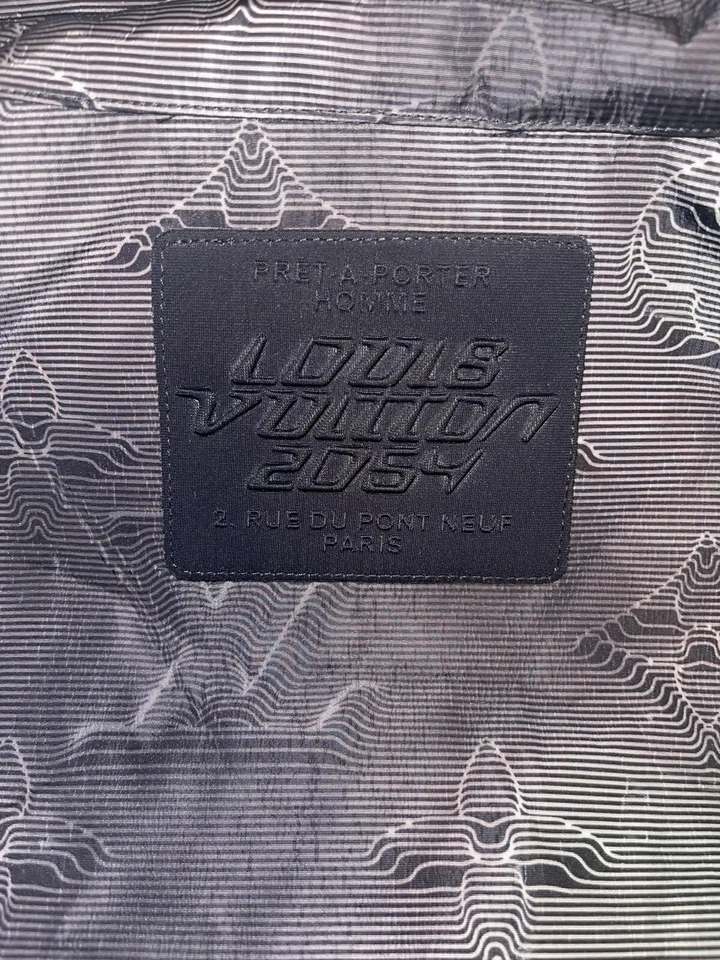 Chaqueta reversible con monograma Louis Vuitton 2054 Foto 2 de 4