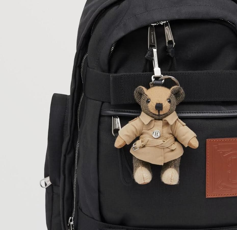 【BURBERRY】送料/関税込 Thomas Bear Charm in Trench Coat 335435E5-DDD7-4C23-851A-