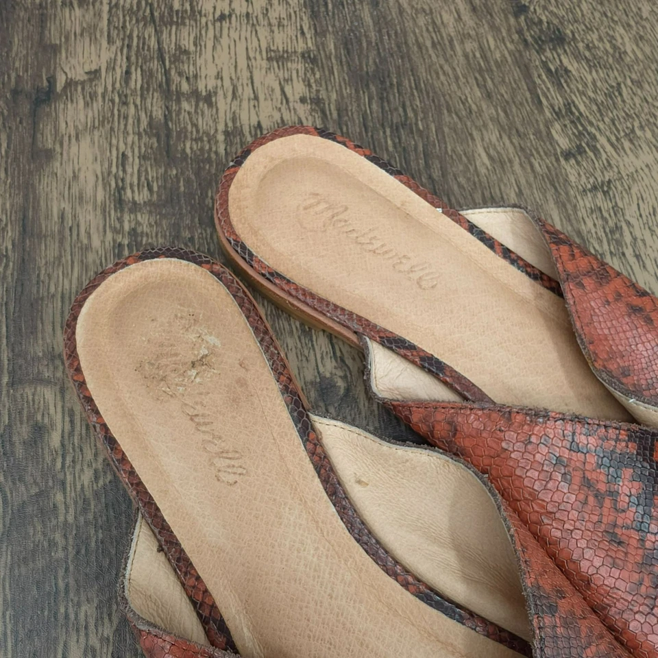Madewell Emilia Mules 11 Cinabrio Oscuro Multi Serpiente Cuero Repujado Punta Foto 3 de 4