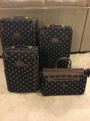 22 x 18 x 10 luggage