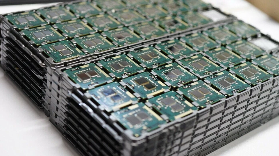 Intel Core i3 390M SLC25 2.66GHz Dual-Core Socket PGA988 Laptop CPU Procossor - Image 2 of 2