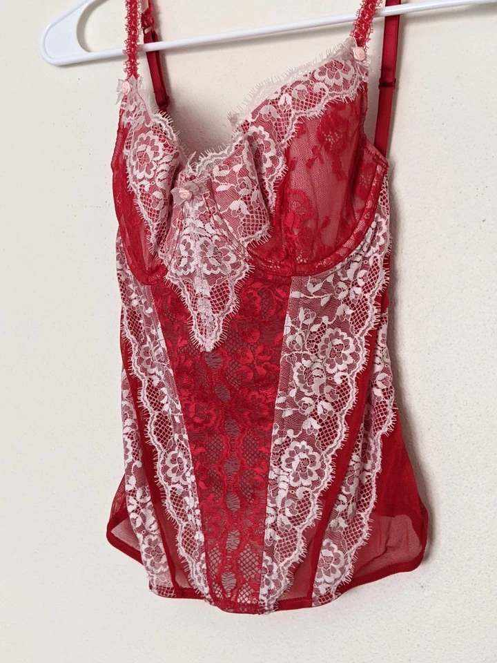 Impresionante corsé vintage Jezabel rojo con encaje blanco talla 34C Foto 2 de 4