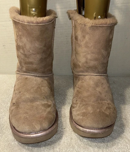 UGG STIVALI CORTI BAILEY BOW II CARIBOU IMPERMEABILI SCAMOSCIATI TAGLIA US 9 DONNA