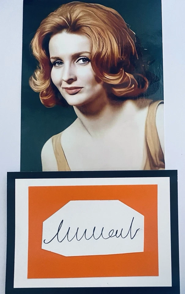 Millicent Martin English Actress & Singer , Original 10 x 8 Signature Piece - Image 1 of 1