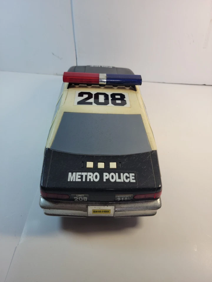 Vintage 1992 Fun Rise Plastic Model Police Car Patrol Unit #208 Metro Police - Image 3 of 4