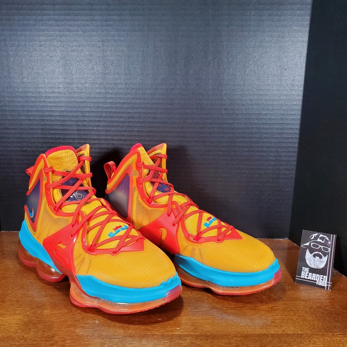 Nike Mens Lebron 19 Space Jam Tune Squad Basketball Shoes - SZ