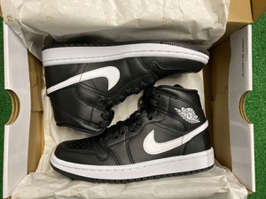 womens jordan 1 black and white