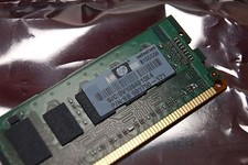 Samsung 4GB PC3-10600R ECC DDR3-1333 M393B5270CH0-CH9Q5 1029
