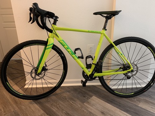 Fuji Cross 1.7 Bike - Size 52 (mint 