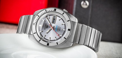 Seiko 5 SRPL03K1 SKX Series Re-Creation Limited Edition Automatic Men's Watch - Picture 4 of 5