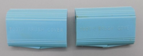 Esso Gift of The Month Lot 60's 70's Strainer Salt Pepper Jar Gripper Toothbrush - Picture 8 of 16