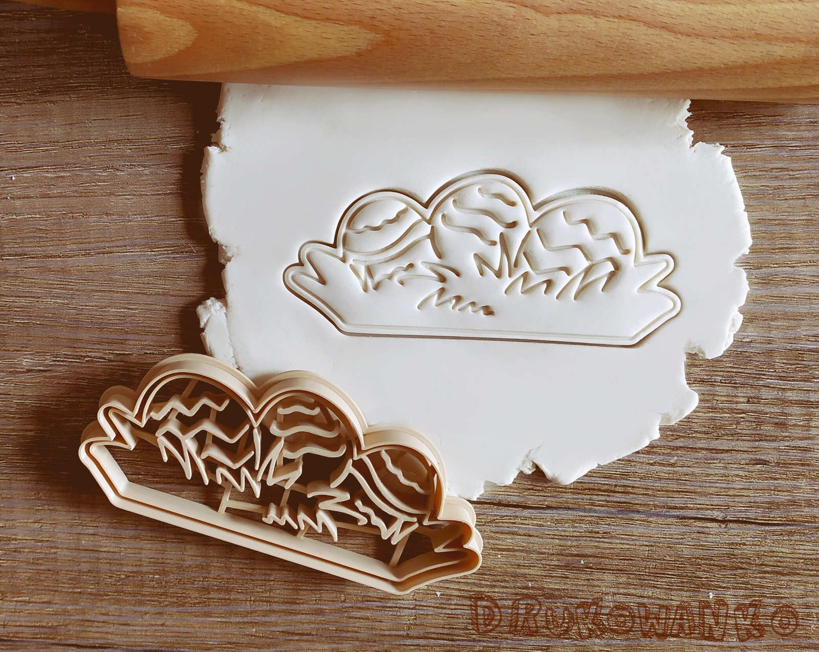 Easter Rabbit Family Eggs Grass Decorations Cookie Cutter