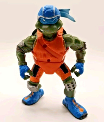 Vintage TMNT Teenage Mutant Ninja Turtle Skootin Leonardo Figure 2003