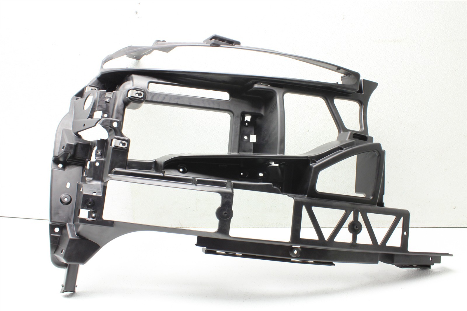McLaren Artura 2025 Left Bumper bracket P/N 16AB764SP
