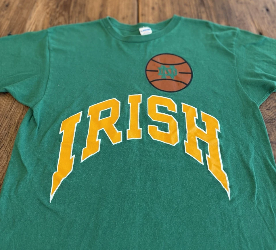 Camiseta True Vintage Años 80 UNIVERSIDAD NOTRE DAME CHAMPION Talla L Lucha Irlandesa 🏀 Foto 2 de 4