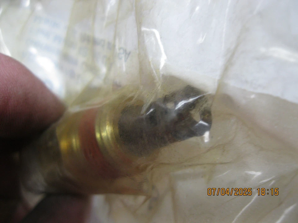 Air Charge Temperature Sensor-VIN: R ACDelco GM Original Equipment 213-190 Foto 2 de 4