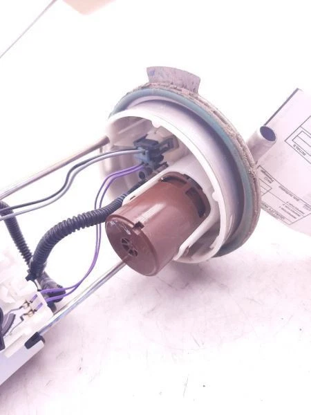 Conjunto de bomba de combustible 2,8 L para GMC Canyon 19167115 2006-2008 Foto 3 de 4