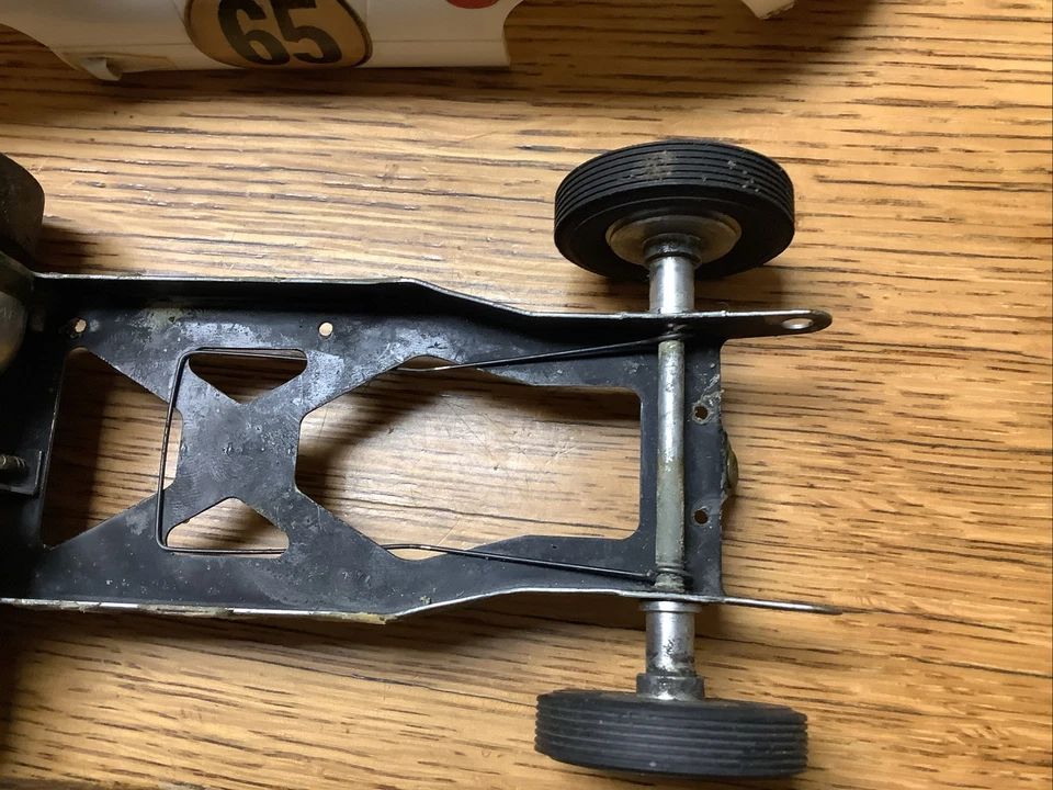 Vintage Cox Motorizado Jim Hall Chaparral Autorizado Escala 1:20 Caixa Usada - Imagem 3 de 4