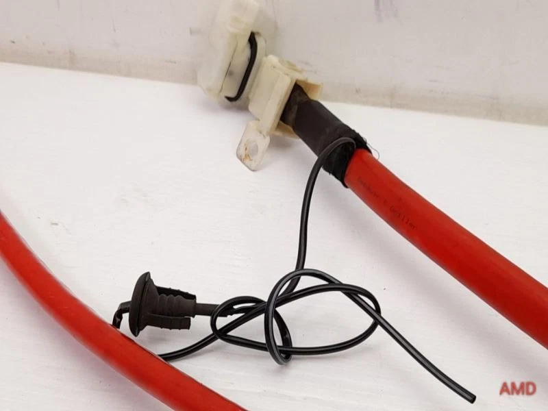 2008 BMW 535xi 535i 528i 528xi E60 B+ Positive Battery Lead Under Floor CAUTION - Image 2 of 3