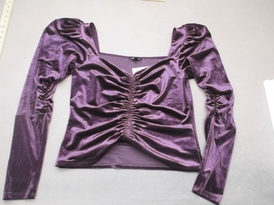 NWT Express Size M Womens Purple Velvet Long Sleeve Stretch Cropped Top 745