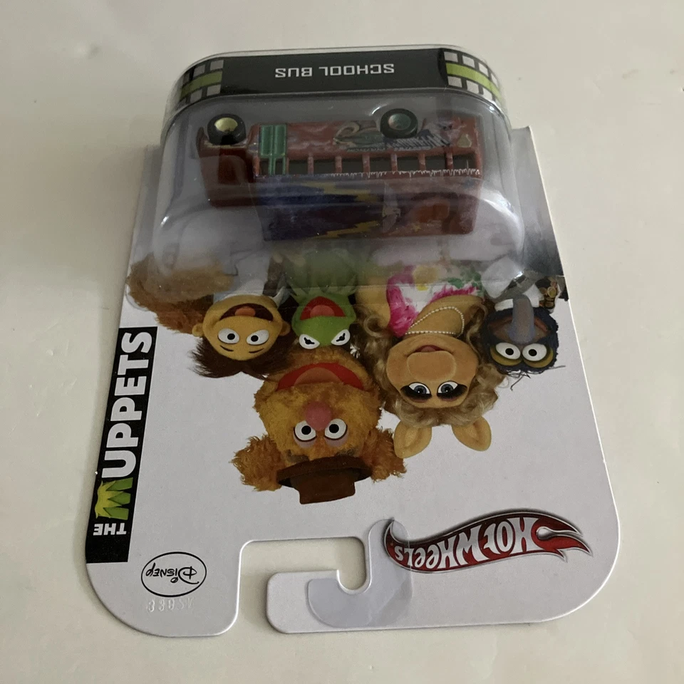 Hot Wheels Retro Entertainment The Muppets School Bus - Image 3 of 4