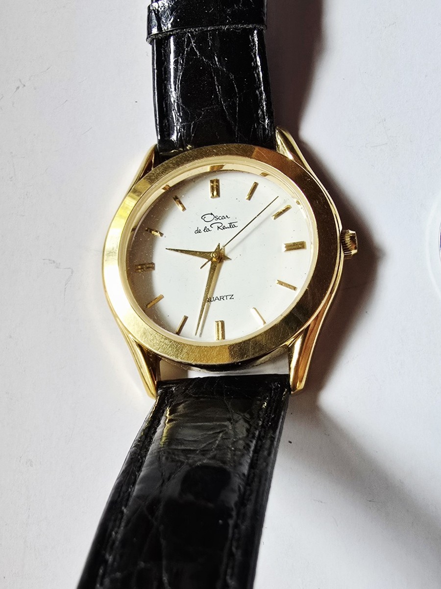 Vtg Oscar De La Renta Unisex Black Gold Tone Round Dial Quartz