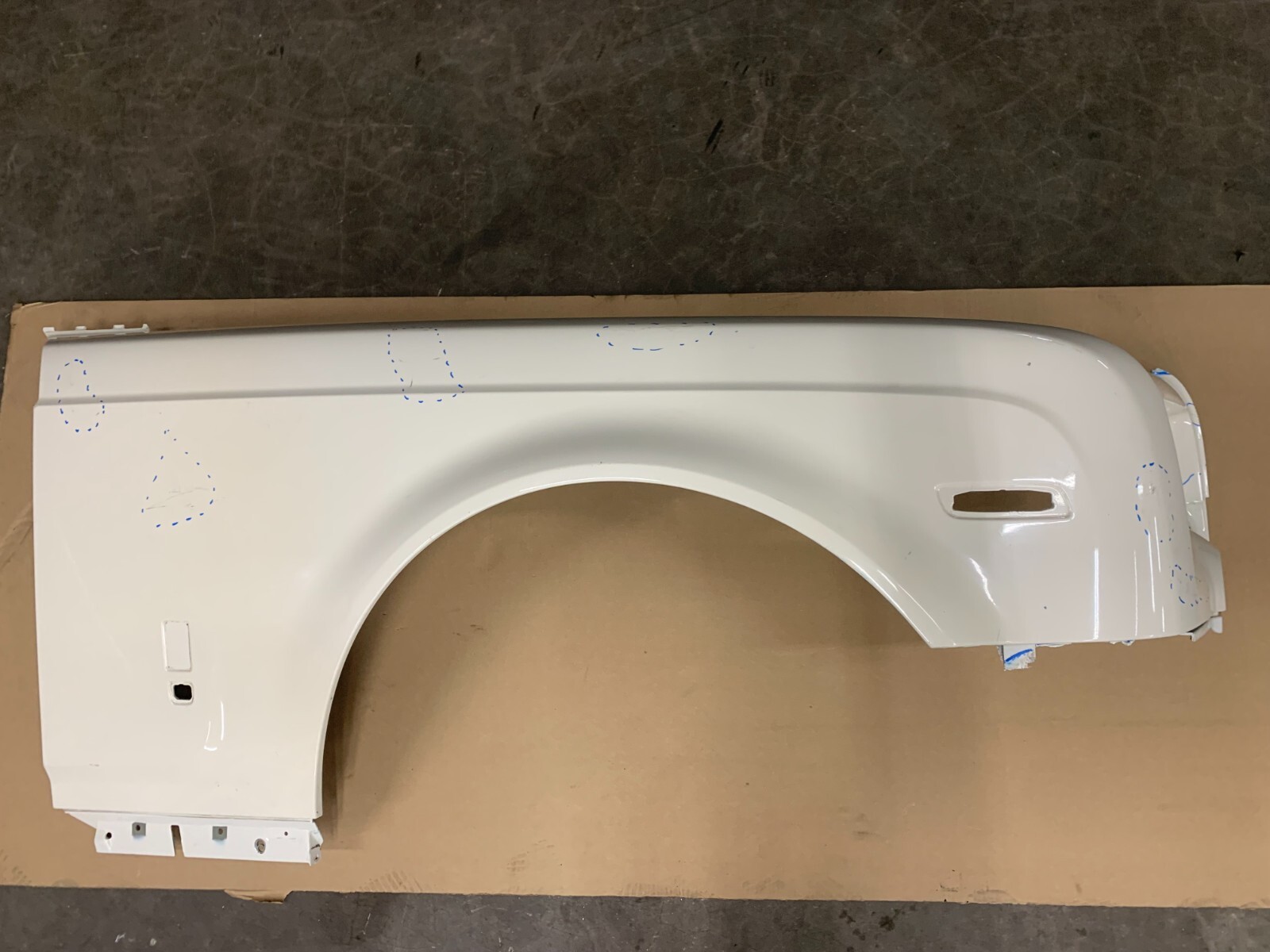 04-11 ROLLS ROYCE PHATOM FRONT RIGHT FENDER PASSENGER SIDE FENDER OEM LOT0001