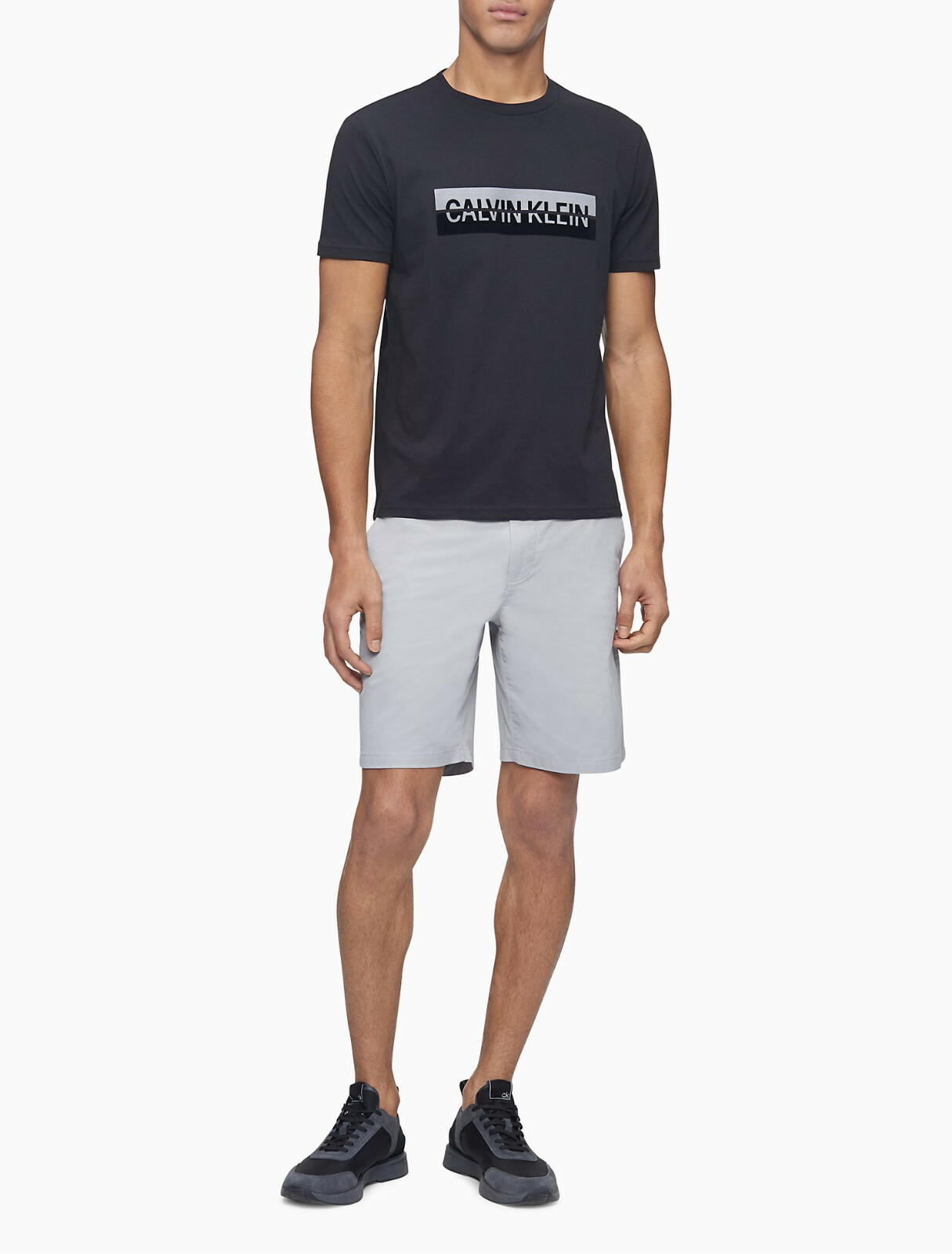 Джинсовые шорты Calvin Klein Slim Fit светло-серые Размер 40 6990₽