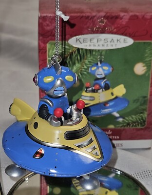 Vintage Hallmark Keepsake Ornament ~ Robot Parade Series #2 ~ 2001 ~ UFO
