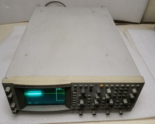 Fluke PM3394B 200MHz Combiscope - Picture 2 of 5