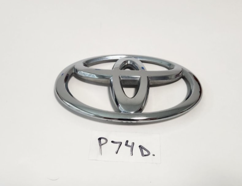 旧ロゴ『トヨタ』ドラム缶 Genuine Toyota Runx ZZE124 ZZE123 ZZE122 Rear Back Tailgate Badge