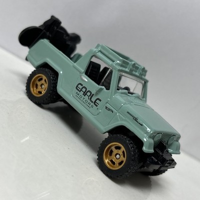 Hot Wheels CUSTOM W/REAL RIDERS Green 1967 Jeep Jeepster Commando