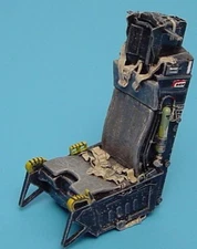 AHM-2004 Aires Hobby 1/32 Aces II Ejection Seats Type B For F15
